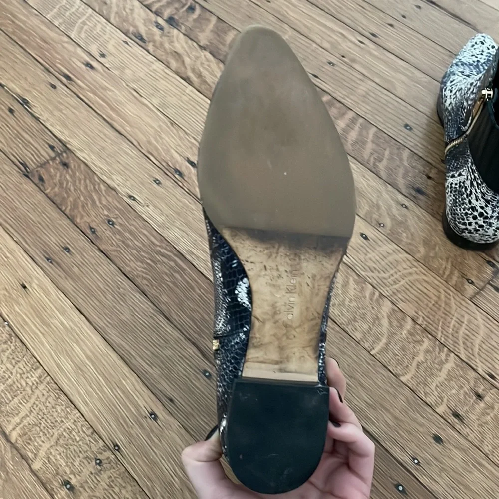 Calvin Klein Pointed Tie Snake Print Boots - Picture 5 of 5